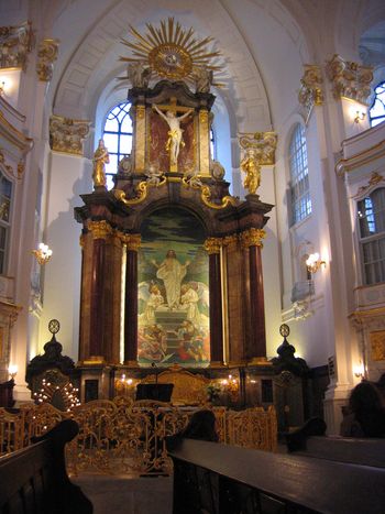 Ołtarz w kościele św. Michała